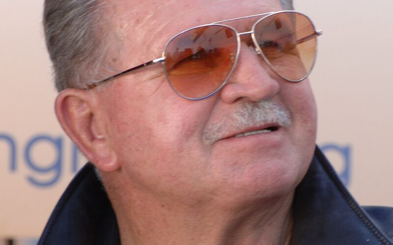 Mike Ditka at the NFL Experience in 2008