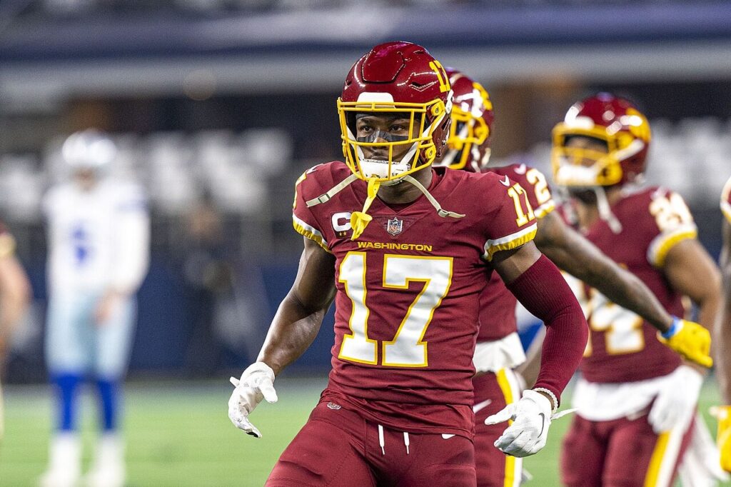 Washington receiver Terry McLaurin (17) on the field during a game at Dallas