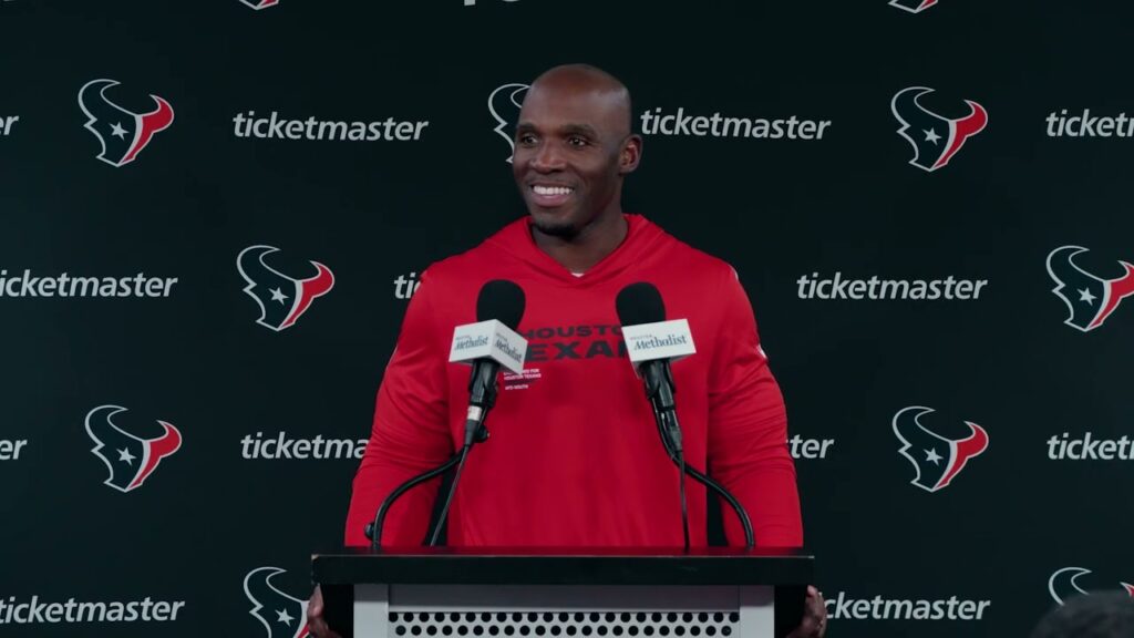 DeMeco Ryans at a Houston Texans press conference