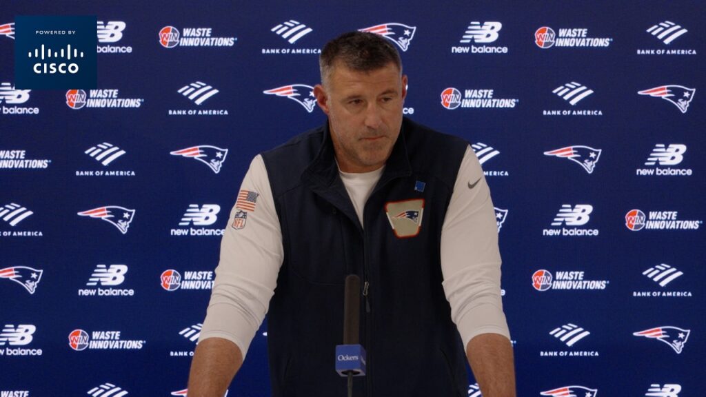 Patriots head coach Mike Vrabel at the podium at his press conference on October 20, 2026